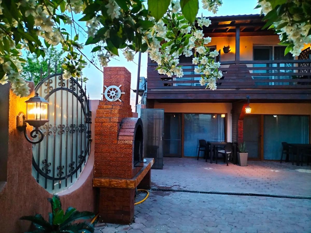 Casa Cristina Corbu Hotel Corbu  Ngoại thất bức ảnh
