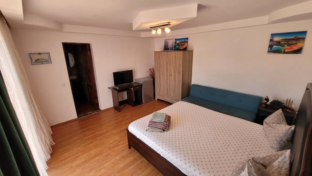 Casa Cristina Corbu Hotel Corbu  Ngoại thất bức ảnh