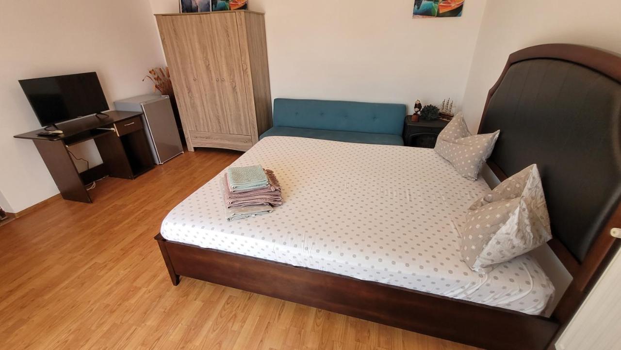Casa Cristina Corbu Hotel Corbu  Ngoại thất bức ảnh